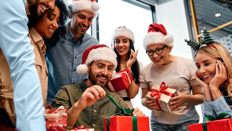 Idées cadeaux Secret Santa : Trouvez le cadeau parfait à 10 euros